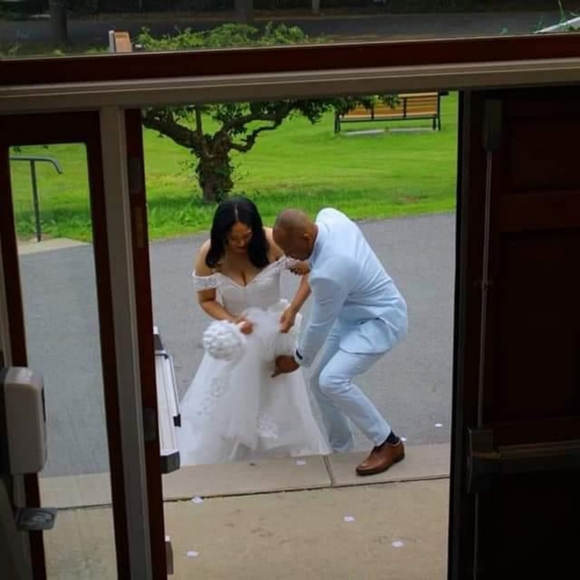 Meet your Posher, Maria A gift 🎁 first time buyers - Picture 2 of 8